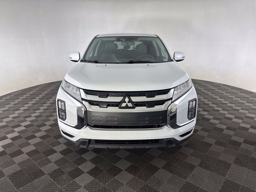 Used 2023 Mitsubishi Outlander Sport SE AWD/4WD image 2