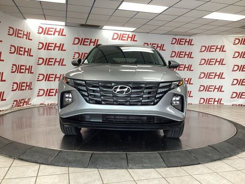 Used 2023 Hyundai Tucson SEL w/ Convenience Package AWD/4WD image 2