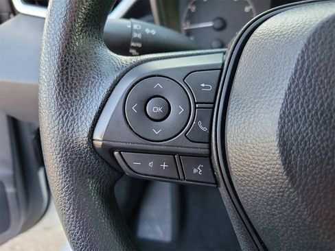 Used 2025 Toyota Corolla LE image 19