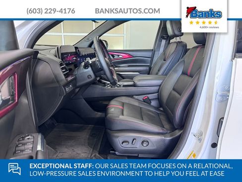 Certified 2024 Chevrolet Traverse RS image 9