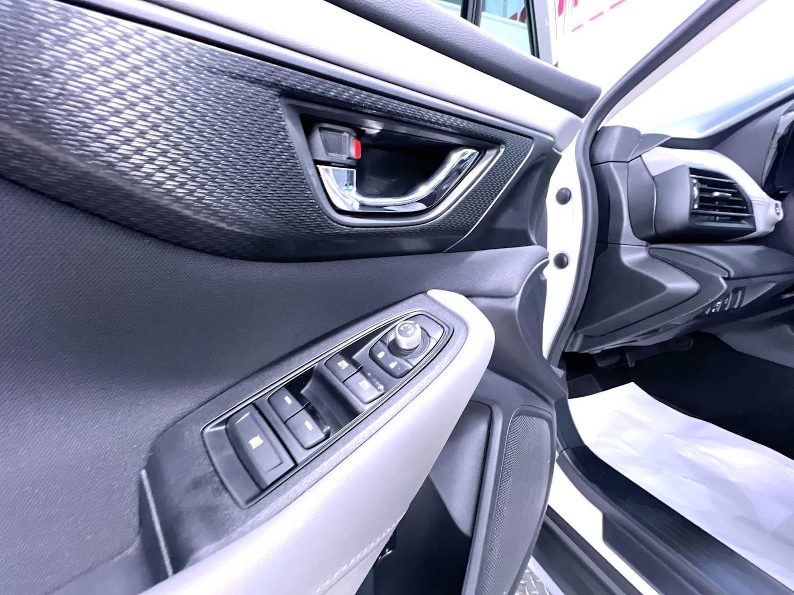 Used 2020 Subaru Outback Premium w/ Popular Package #1 AWD/4WD image 12