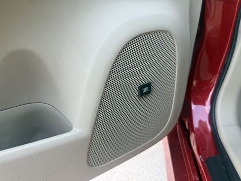 Used 2013 Toyota Prius Four FWD image 19