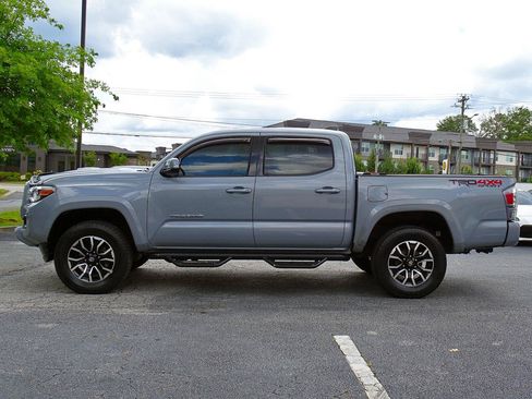 Used 2020 Toyota Tacoma TRD Sport w/ Technology Package AWD/4WD image 8