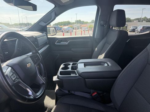 Used 2025 Chevrolet Silverado 1500 LT RWD image 12
