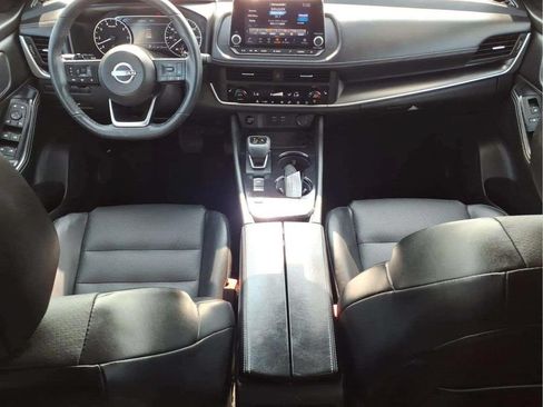 Used 2024 Nissan Rogue SV w/ SV Premium Package FWD image 11