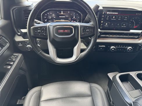 Used 2025 GMC Sierra 1500 SLT AWD/4WD image 18