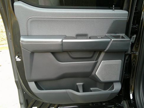 Used 2022 Ford F150 Raptor w/ Equipment Group 801A High image 34