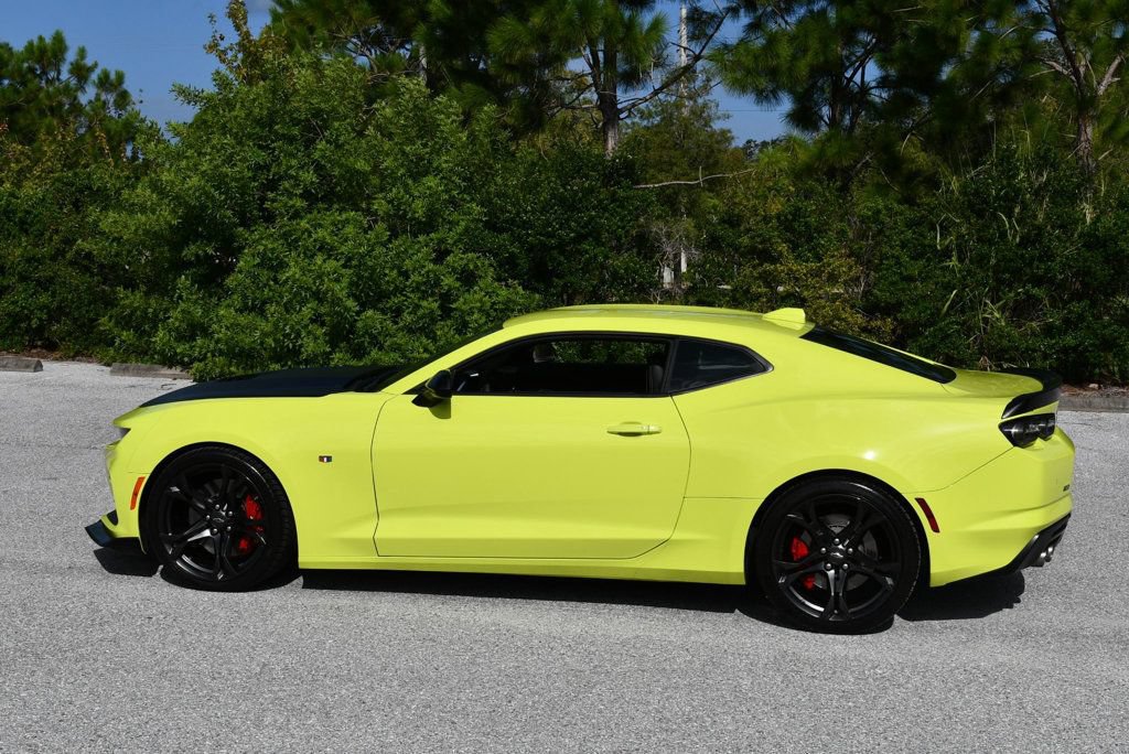 Used 2021 Chevrolet Camaro SS RWD image 4