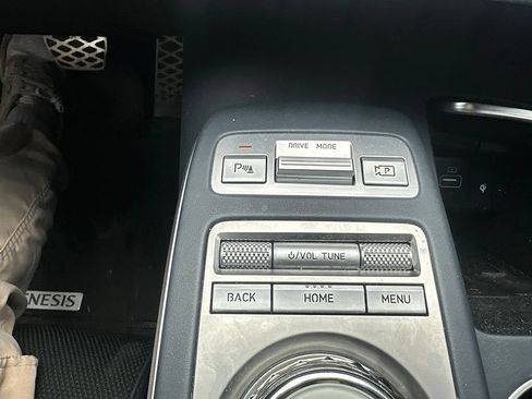 Used 2023 Genesis GV70 2.5T w/ Sport Prestige Package AWD/4WD image 22