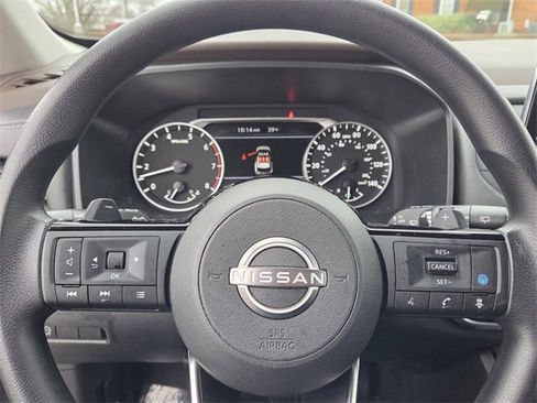 Used 2023 Nissan Rogue SV image 23