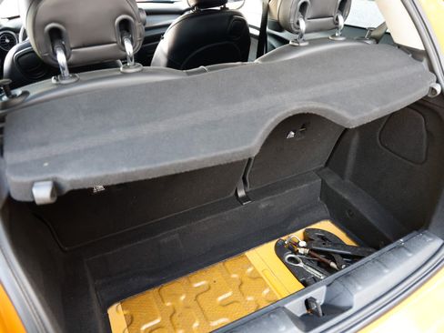 Used 2015 MINI Cooper 2-Door Hardtop image 27