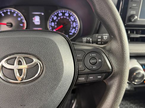 Used 2019 Toyota RAV4 XLE AWD/4WD image 29