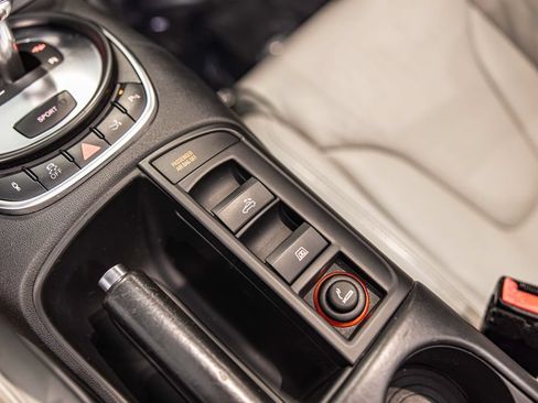 Used 2012 Audi R8 V10 AWD/4WD image 30