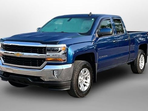 Used 2018 Chevrolet Silverado 1500 LT w/ All Star Edition AWD/4WD image 3