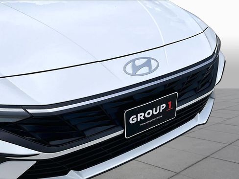 Used 2026 Hyundai Elantra Sport FWD image 28