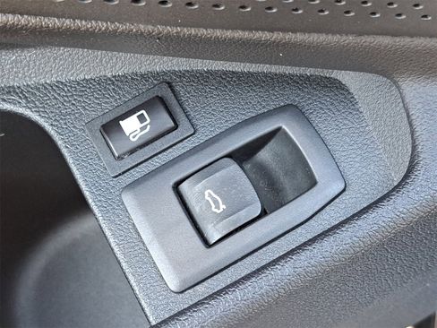 Used 2022 BMW 330e xDrive w/ Driving Assistance Package image 30