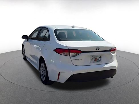 Used 2025 Toyota Corolla LE image 11