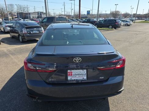 New 2026 Toyota Camry SE image 5