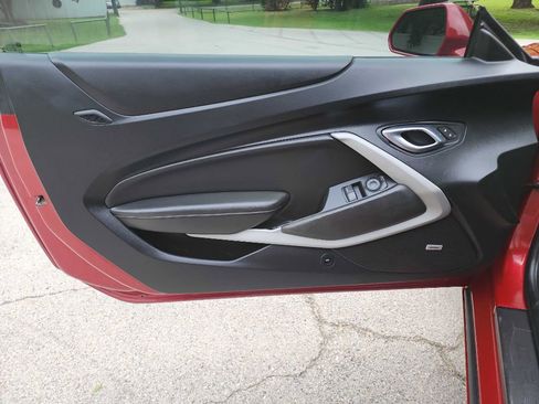 Used 2019 Chevrolet Camaro LT w/ Technology Package RWD image 12