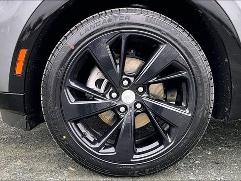 Used 2021 Buick Envision Essence w/ Technology Package I image 8