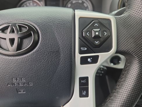 Certified 2019 Toyota Tacoma TRD Sport AWD/4WD image 28