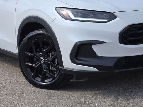 Used 2023 Honda HR-V Sport image 3