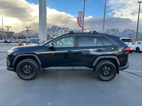 Used 2019 Toyota RAV4 Limited image 2
