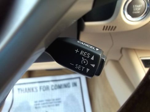 Used 2013 Lexus ES 350 w/ Luxury Pkg FWD image 21