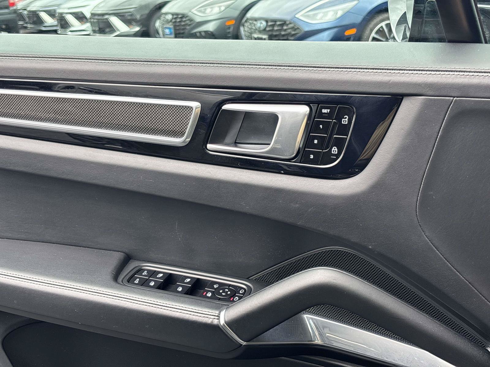 Used 2020 Porsche Cayenne Turbo AWD/4WD image 19