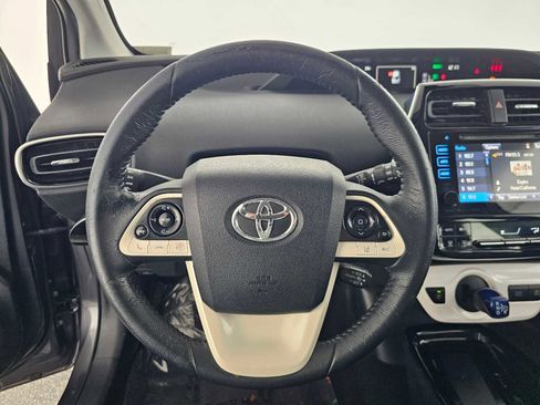 Used 2017 Toyota Prius Four image 22