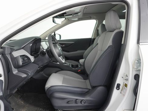 Used 2025 Subaru Outback Premium image 9