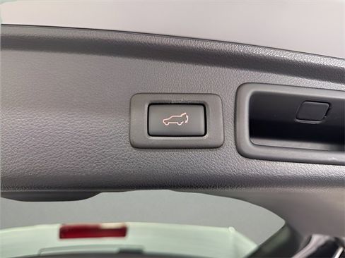 Used 2017 Subaru Forester 2.5i Premium image 36