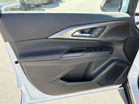 New 2026 Chevrolet Equinox EV LT image 22