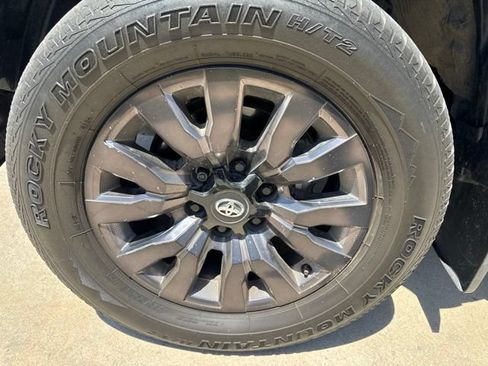 Used 2023 Toyota Tacoma Limited w/ Nightshade Package AWD/4WD image 17
