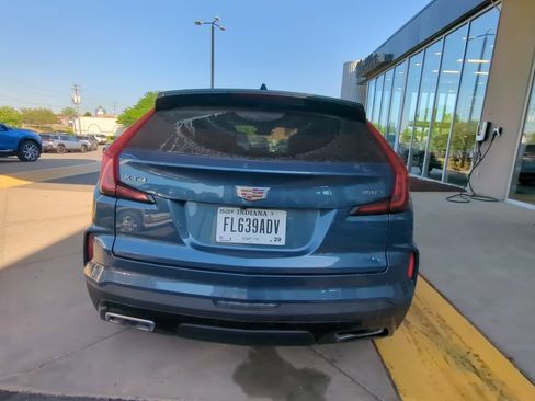 Certified 2025 Cadillac XT4 Premium Luxury image 4