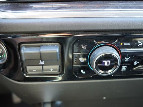 Used 2024 Chevrolet Silverado 3500 LTZ AWD/4WD image 7