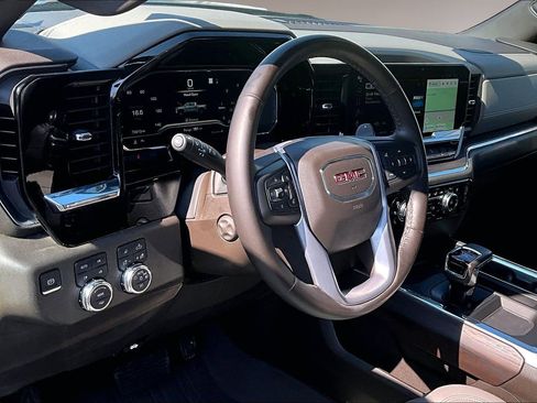 Used 2023 GMC Sierra 1500 SLT image 18
