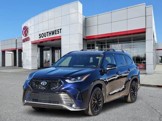 Used 2023 Toyota Highlander XSE video 2