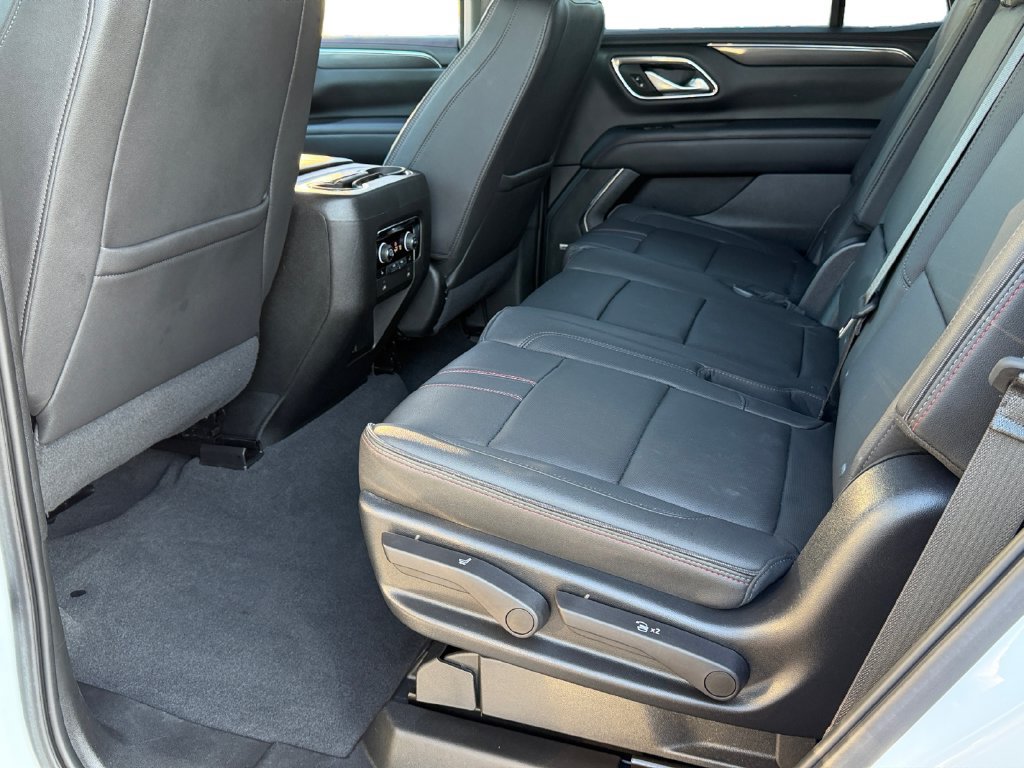 Used 2022 Chevrolet Tahoe RST w/ Luxury Package AWD/4WD image 12