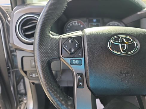 Used 2021 Toyota Tacoma TRD Sport RWD image 21