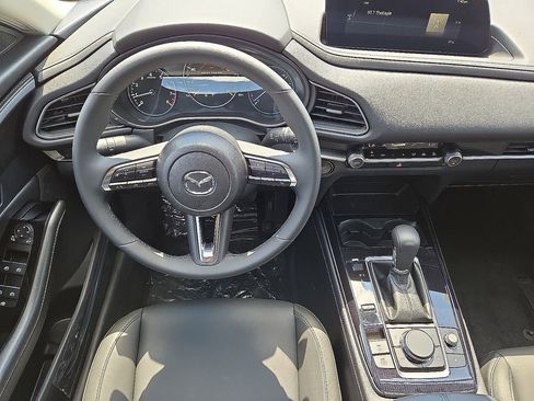 New 2025 MAZDA CX-30 AWD 2.5 S w/ Select Sport Pkg image 16