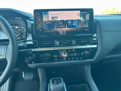 New 2026 Nissan Pathfinder SV image 28