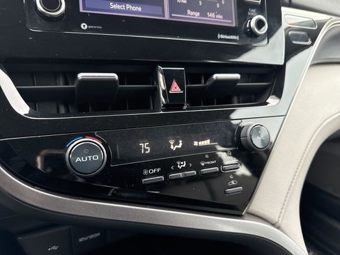 Used 2021 Toyota Camry SE image 20