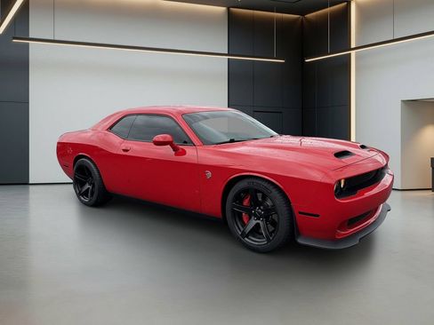 Used 2019 Dodge Challenger SRT Hellcat w/ Laguna Leather Package RWD image 8