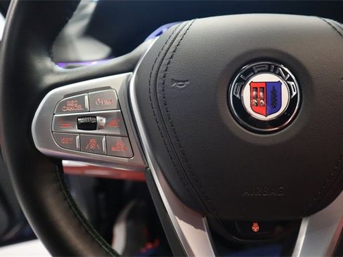 Certified 2022 BMW ALPINA B7 xDrive w/ Luxury Rear Seating Package image 27