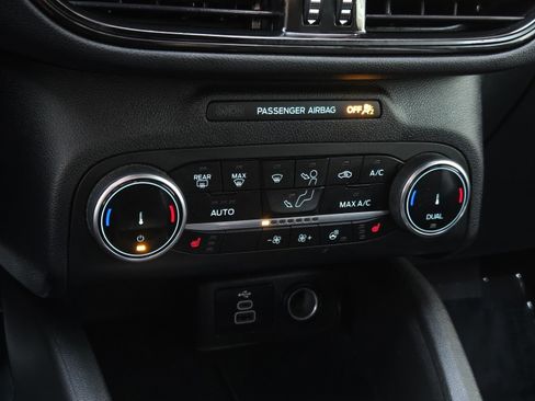 Used 2024 Ford Escape ST-Line image 18