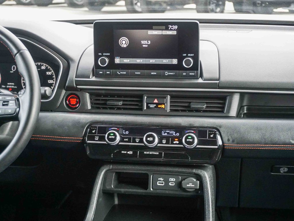 Used 2025 Honda Pilot Sport image 15