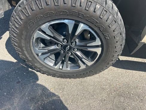 Used 2022 Chevrolet Colorado Z71 image 12