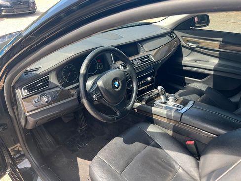 Used 2015 BMW 740i RWD image 9