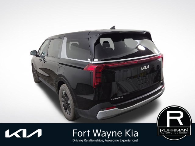 Certified 2026 Kia Carnival LXS FWD image 9